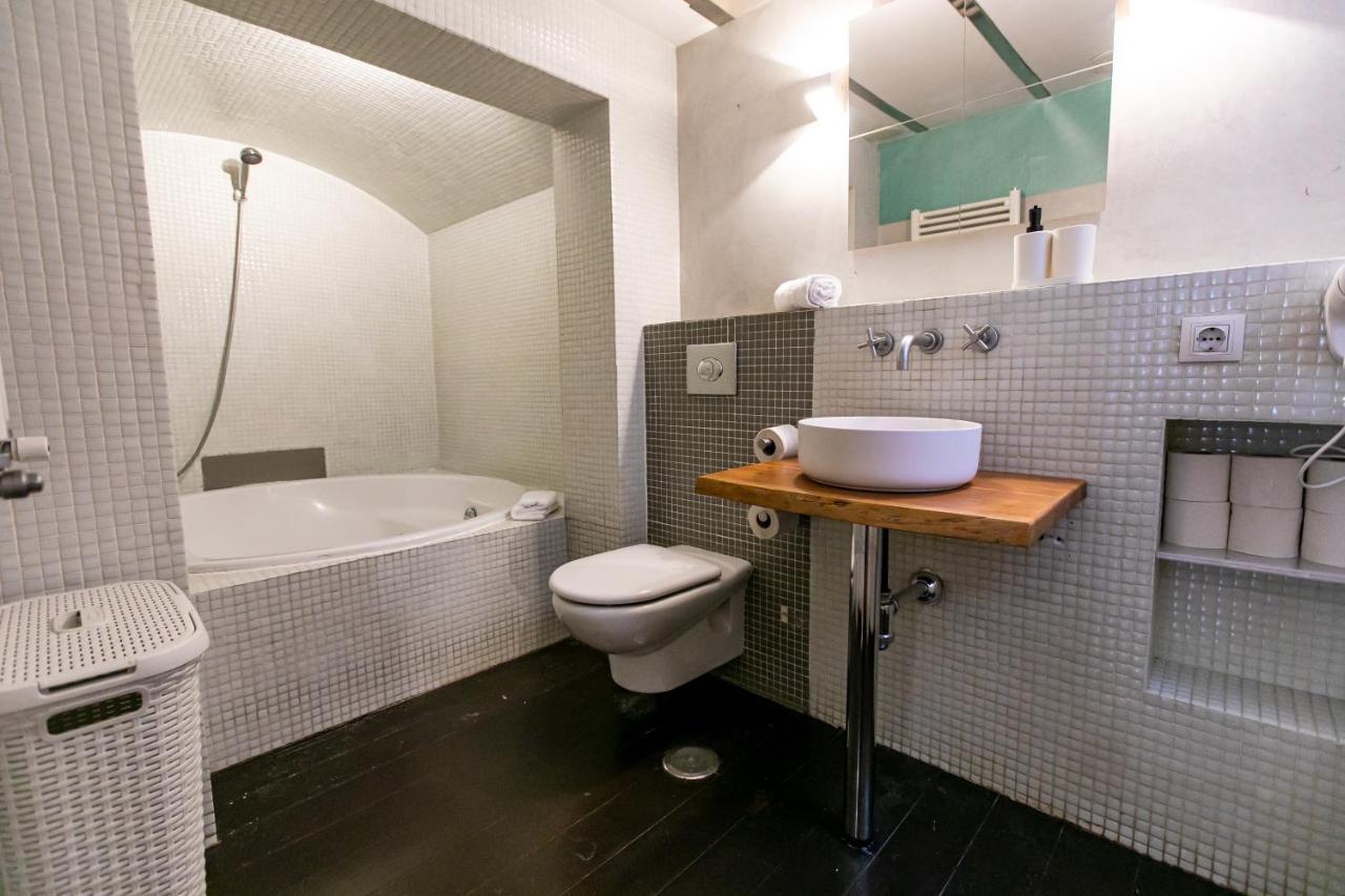 Apartamento 3 Dormitorios En Calle San Vicente. Sewilla Zewnętrze zdjęcie